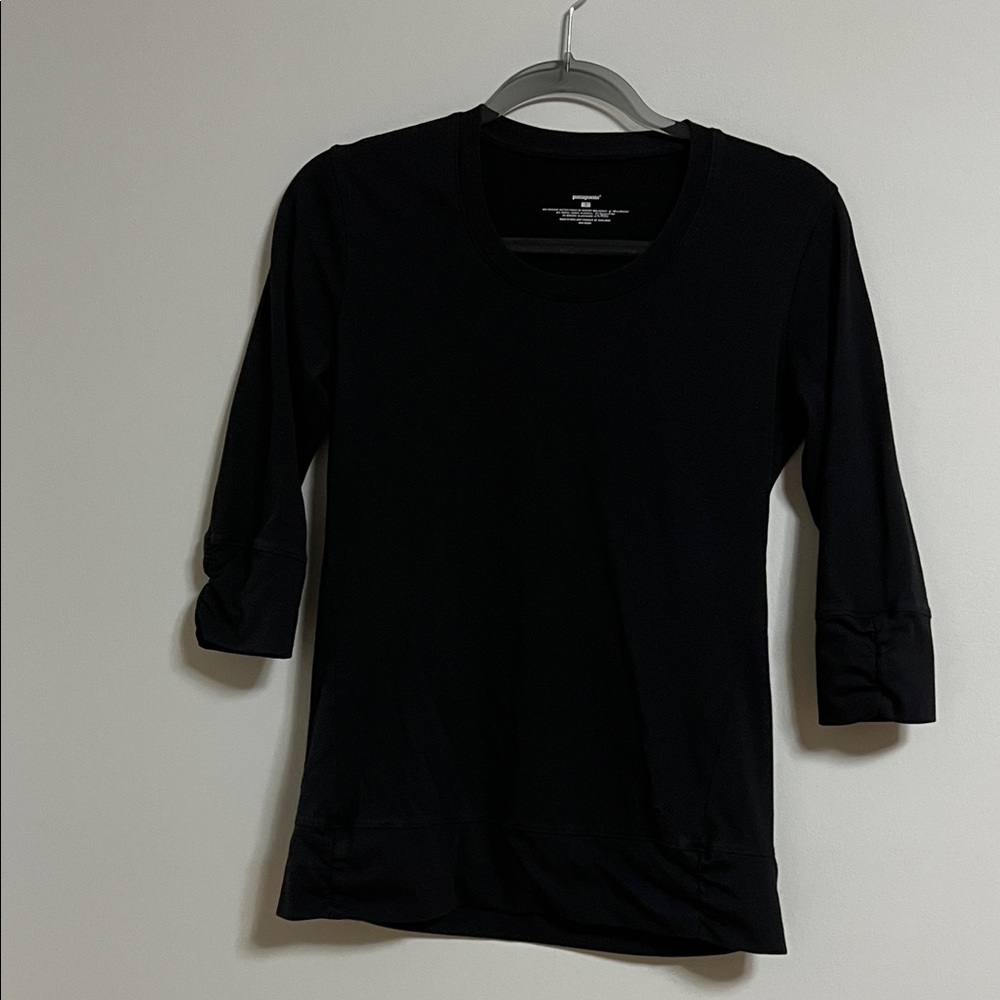 Patagonia Black three quarter sleeve Women Tee organic cotton blend Size Small
